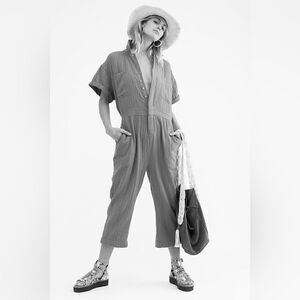 NWT FREE PEOPLE ENDLESS SUMMER TOTALLY CRUSHIN COVERALL JUMPSUIT NAVY